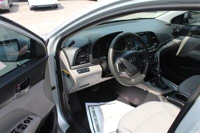 2017 Hyundai ELANTRA Limited   - Photo 18 - Tulsa, OK 74112