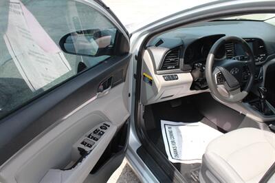 2017 Hyundai ELANTRA Limited   - Photo 16 - Tulsa, OK 74112