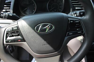 2017 Hyundai ELANTRA Limited   - Photo 22 - Tulsa, OK 74112