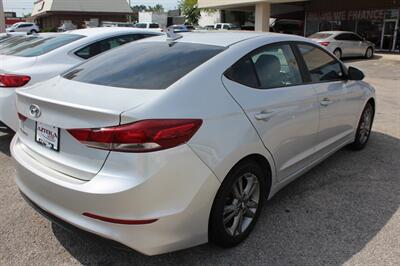 2017 Hyundai ELANTRA Limited   - Photo 3 - Tulsa, OK 74112