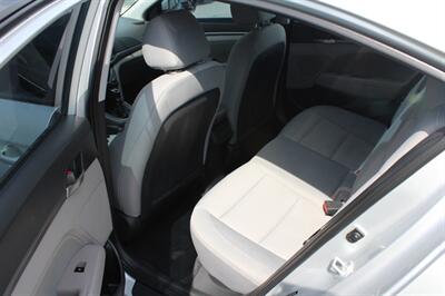 2017 Hyundai ELANTRA Limited   - Photo 13 - Tulsa, OK 74112