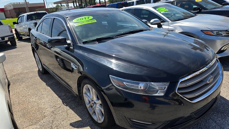 2017 Ford Taurus SEL   - Photo 1 - Tulsa, OK 74112