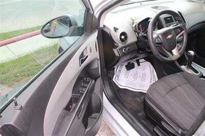 2015 Chevrolet Sonic LT Auto   - Photo 12 - Tulsa, OK 74112
