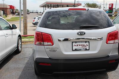 2011 Kia Sorento LX   - Photo 8 - Tulsa, OK 74112