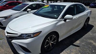 2020 Toyota Camry SE Nightshade   - Photo 2 - Tulsa, OK 74112