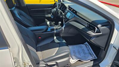 2020 Toyota Camry SE Nightshade   - Photo 11 - Tulsa, OK 74112