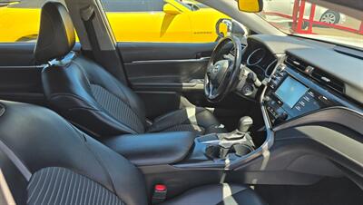 2020 Toyota Camry SE Nightshade   - Photo 9 - Tulsa, OK 74112