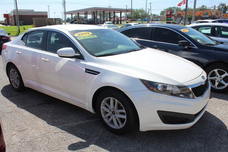 2011 Kia Optima LX - Photo 1 - Tulsa, OK 74112