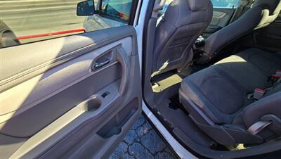 2014 Chevrolet Traverse LS   - Photo 18 - Tulsa, OK 74112