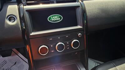 2018 Land Rover Discovery SE   - Photo 9 - Tulsa, OK 74112