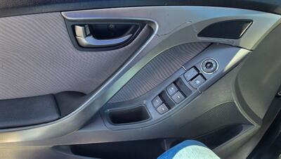 2013 Hyundai ELANTRA GLS - Photo 13 - Tulsa, OK 74112