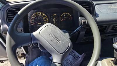 2006 Isuzu NPR - Photo 19 - Tulsa, OK 74112