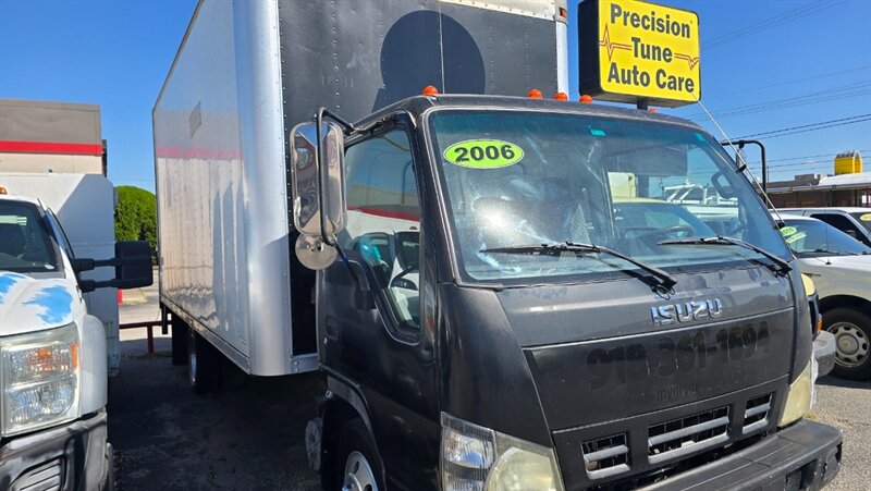 2006 Isuzu NPR   - Photo 1 - Tulsa, OK 74112