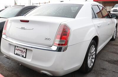 2011 Chrysler 300 Series Touring   - Photo 4 - Tulsa, OK 74112