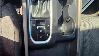 2020 Hyundai SANTA FE SEL   - Photo 26 - Tulsa, OK 74112