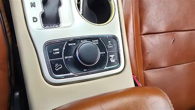 2011 Jeep Grand Cherokee Overland Summit - Photo 19 - Tulsa, OK 74112
