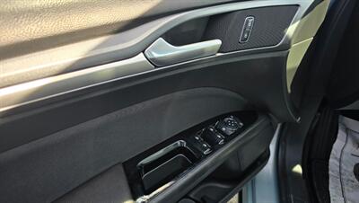 2013 Ford Fusion Hybrid SE   - Photo 16 - Tulsa, OK 74112