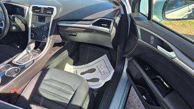 2013 Ford Fusion Hybrid SE   - Photo 10 - Tulsa, OK 74112