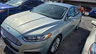 2013 Ford Fusion Hybrid SE   - Photo 2 - Tulsa, OK 74112