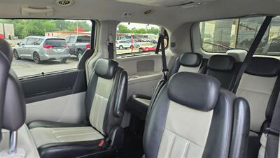 2010 Chrysler Town & Country Touring Plus   - Photo 12 - Tulsa, OK 74112
