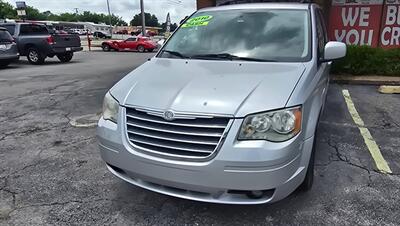 2010 Chrysler Town & Country Touring Plus   - Photo 18 - Tulsa, OK 74112