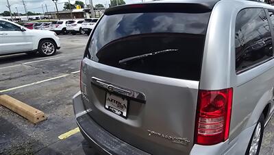2010 Chrysler Town & Country Touring Plus   - Photo 5 - Tulsa, OK 74112
