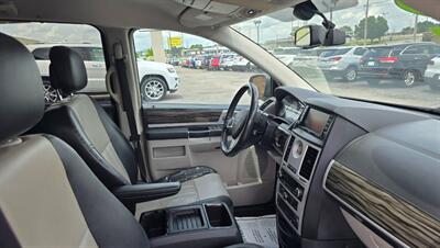 2010 Chrysler Town & Country Touring Plus   - Photo 7 - Tulsa, OK 74112