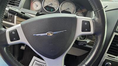 2010 Chrysler Town & Country Touring Plus   - Photo 14 - Tulsa, OK 74112