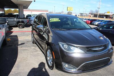 2017 Chrysler Pacifica Limited   - Photo 16 - Tulsa, OK 74112
