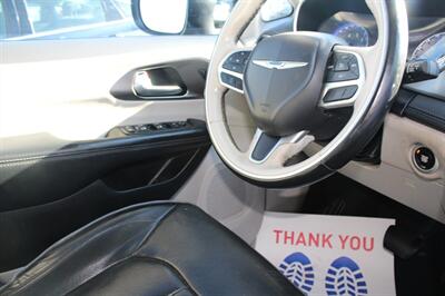 2017 Chrysler Pacifica Limited   - Photo 28 - Tulsa, OK 74112