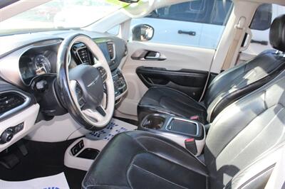 2017 Chrysler Pacifica Limited   - Photo 52 - Tulsa, OK 74112