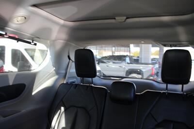2017 Chrysler Pacifica Limited   - Photo 39 - Tulsa, OK 74112