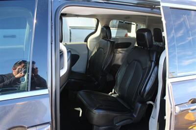 2017 Chrysler Pacifica Limited   - Photo 35 - Tulsa, OK 74112