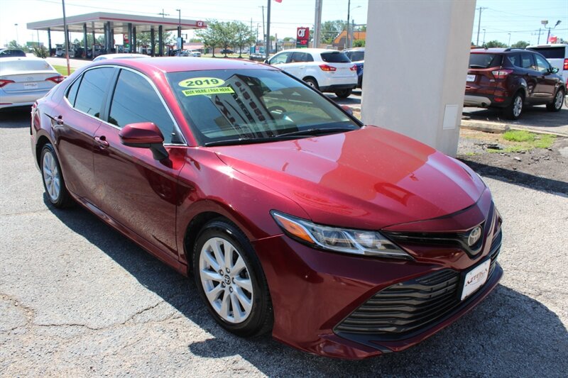 2019 Toyota Camry L - Photo 1 - Tulsa, OK 74112
