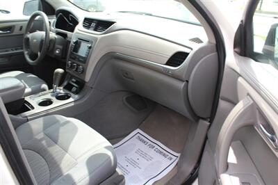 2015 Chevrolet Traverse LS   - Photo 14 - Tulsa, OK 74112
