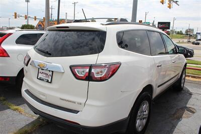 2015 Chevrolet Traverse LS   - Photo 6 - Tulsa, OK 74112