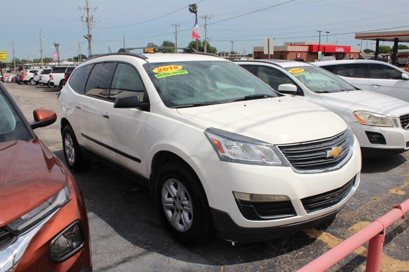 2015 Chevrolet Traverse LS - Photo 1 - Tulsa, OK 74112