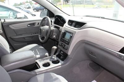2015 Chevrolet Traverse LS   - Photo 13 - Tulsa, OK 74112