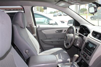 2015 Chevrolet Traverse LS   - Photo 12 - Tulsa, OK 74112