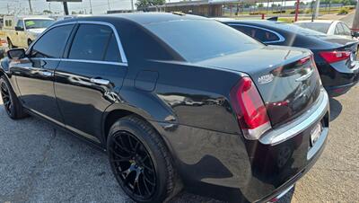 2017 Chrysler 300C - Photo 3 - Tulsa, OK 74112