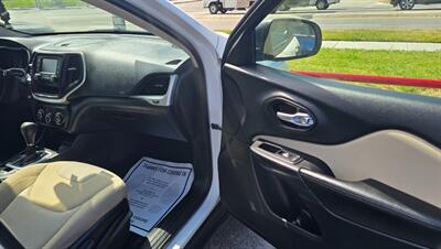 2015 Jeep Cherokee Sport - Photo 14 - Tulsa, OK 74112