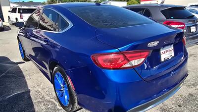 2015 Chrysler 200 Limited - Photo 3 - Tulsa, OK 74112