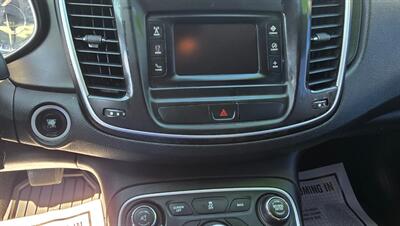 2015 Chrysler 200 Limited - Photo 18 - Tulsa, OK 74112