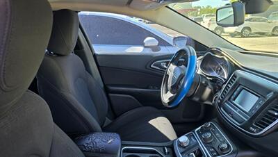 2015 Chrysler 200 Limited - Photo 9 - Tulsa, OK 74112