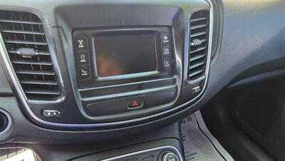 2015 Chrysler 200 Limited - Photo 23 - Tulsa, OK 74112