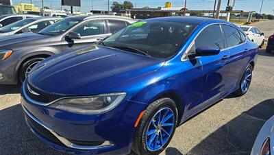 2015 Chrysler 200 Limited - Photo 2 - Tulsa, OK 74112