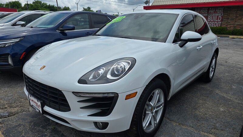 2018 Porsche Macan S  