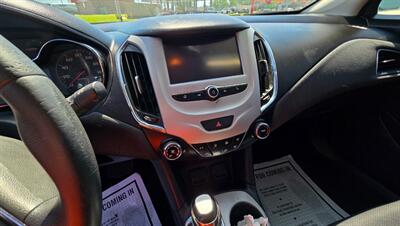 2018 Chevrolet Cruze LS Auto   - Photo 9 - Tulsa, OK 74112