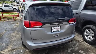 2019 Chrysler Pacifica Touring Plus - Photo 4 - Tulsa, OK 74112