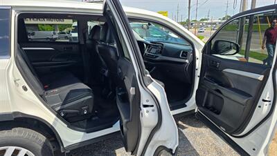 2015 Toyota Highlander LE   - Photo 19 - Tulsa, OK 74112